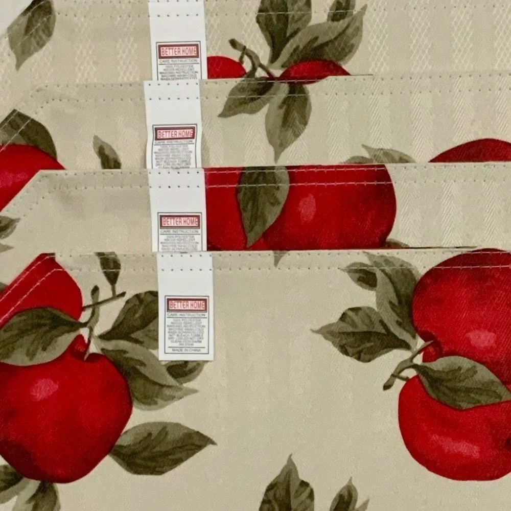 Apple Printed Linen Fabric Placemats Reversible 18” X 12” Cream Red Set of 4 NEW